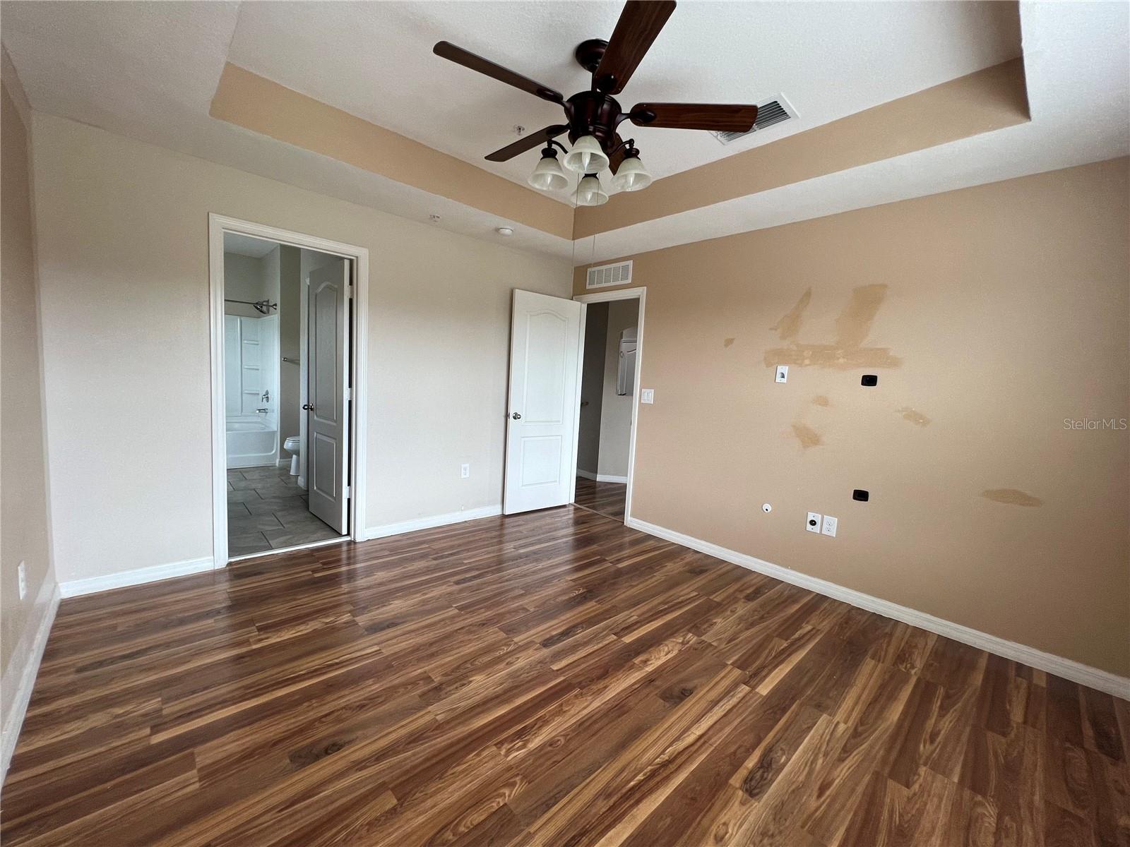 JEFFERSON GREEN AT ANTHEM PARK CONDO PH 4 - Residential Lease