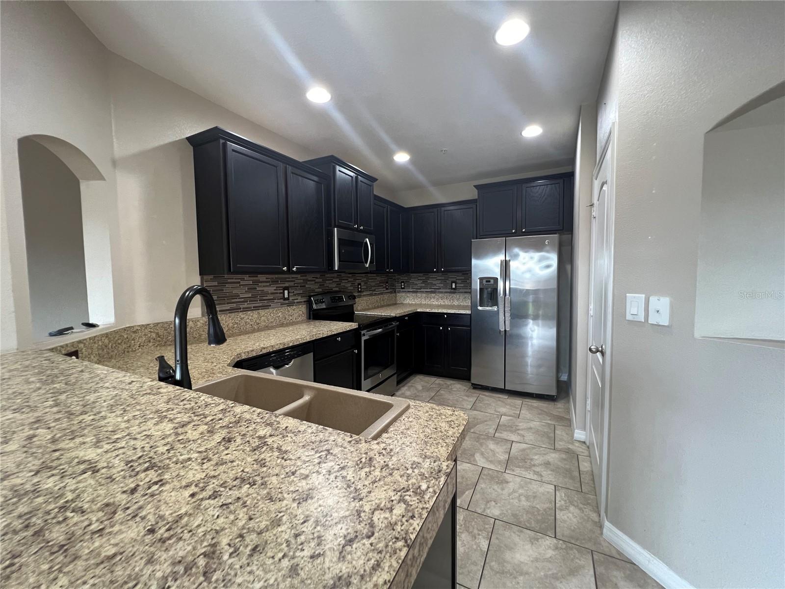 JEFFERSON GREEN AT ANTHEM PARK CONDO PH 4 - Residential Lease