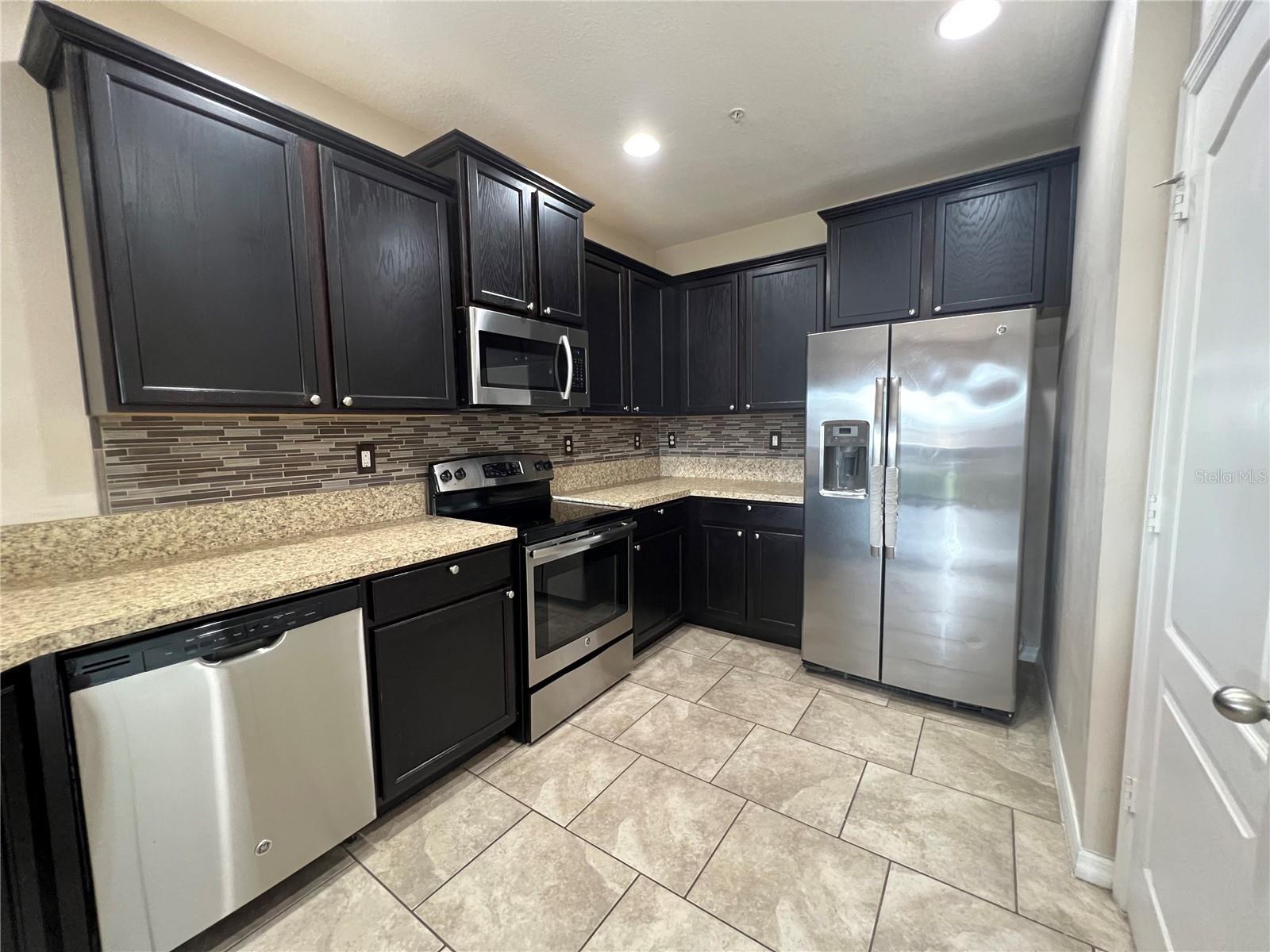 JEFFERSON GREEN AT ANTHEM PARK CONDO PH 4 - Residential Lease