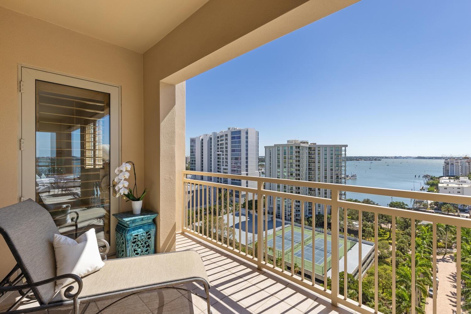 THE RESIDENCES - Residential