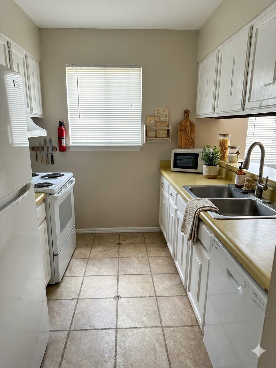 ERROL OAKS CONDO 01 - Residential