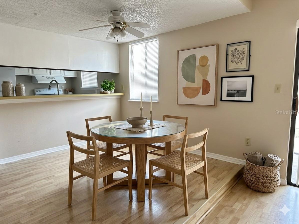 ERROL OAKS CONDO 01 - Residential