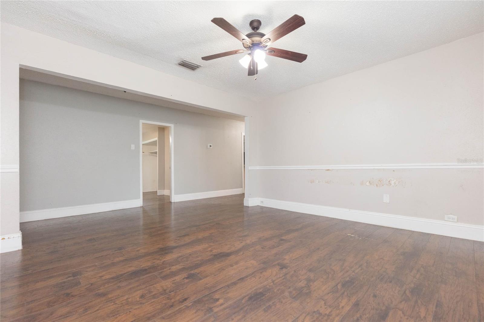 OAK VILLA - Residential