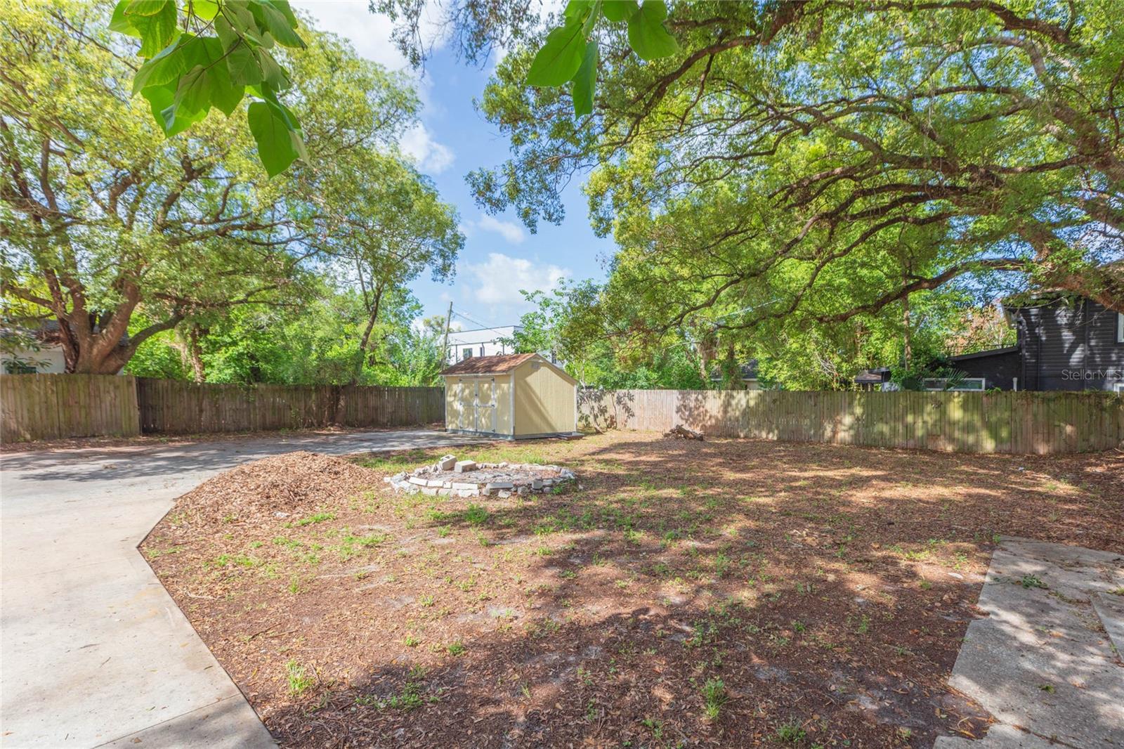 OAK VILLA - Residential