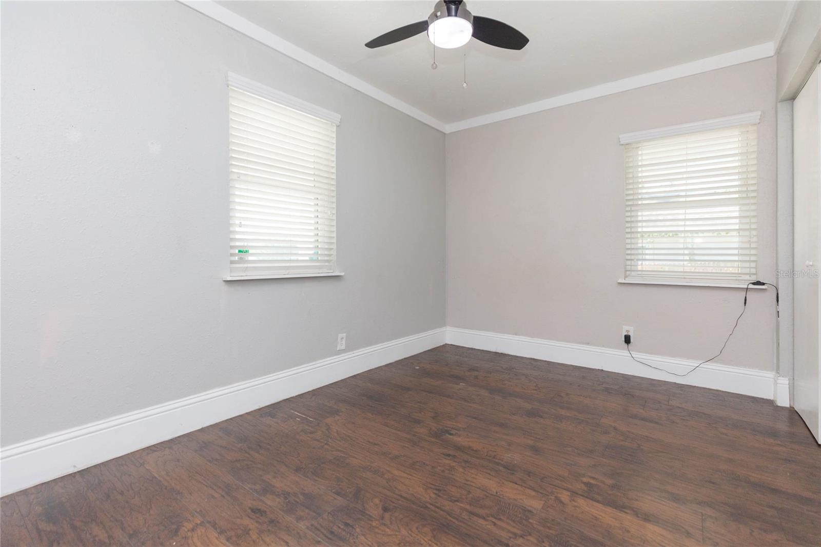 OAK VILLA - Residential
