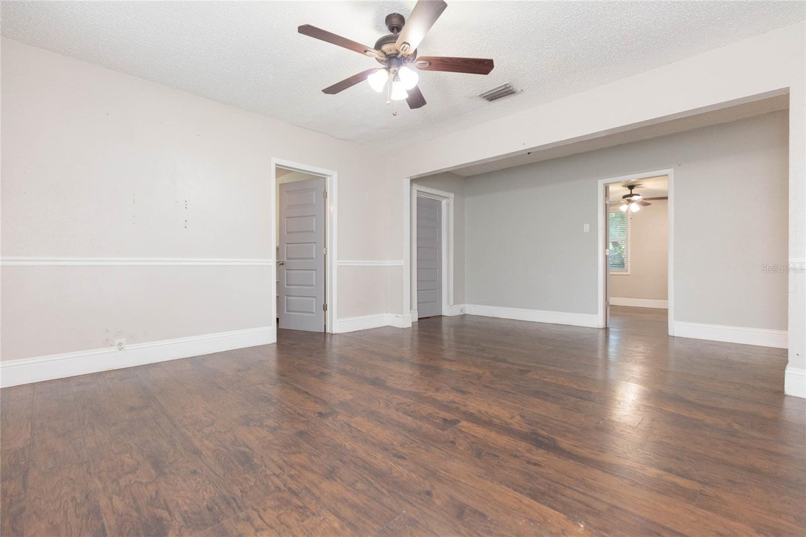 OAK VILLA - Residential