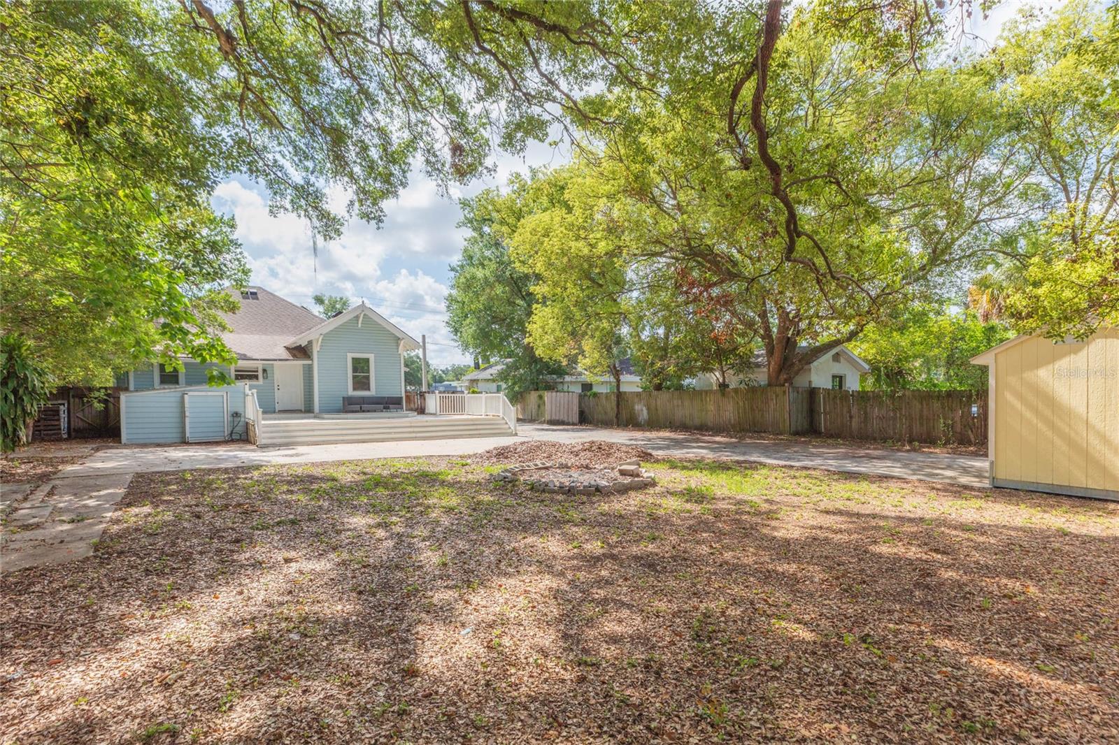 OAK VILLA - Residential