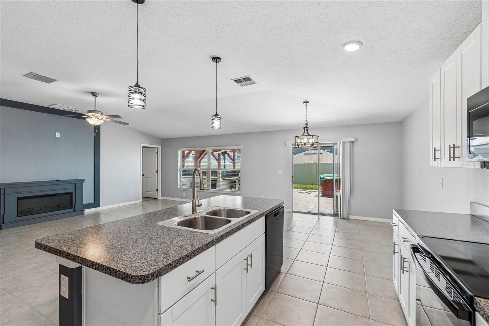 COPPERSPRING ESTATES - Residential