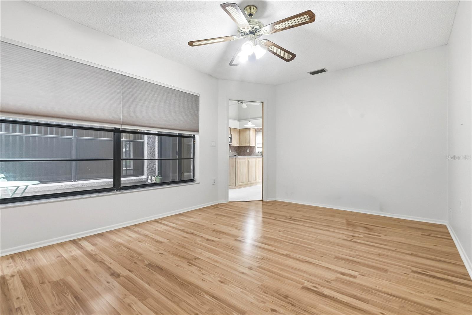 SALEM SQUARE - Residential