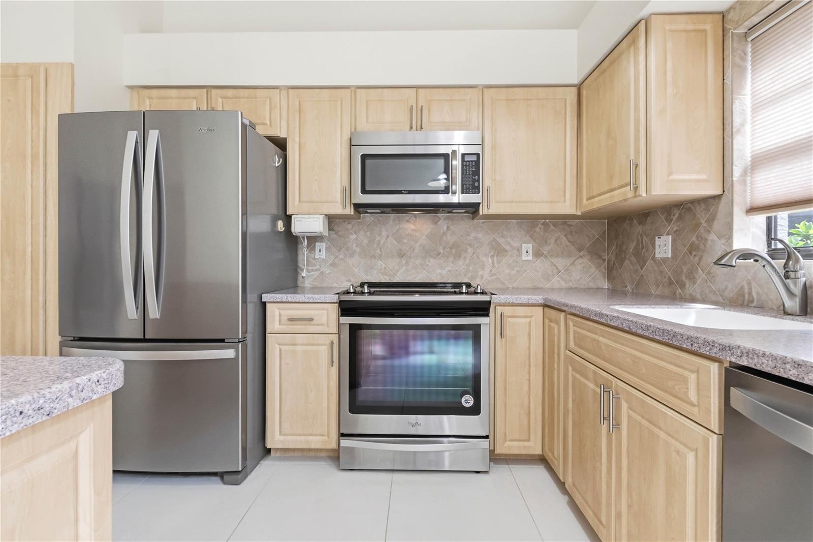 SALEM SQUARE - Residential