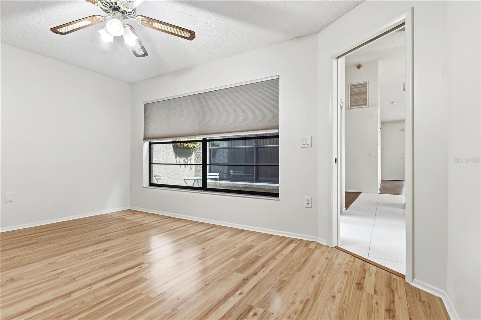 SALEM SQUARE - Residential