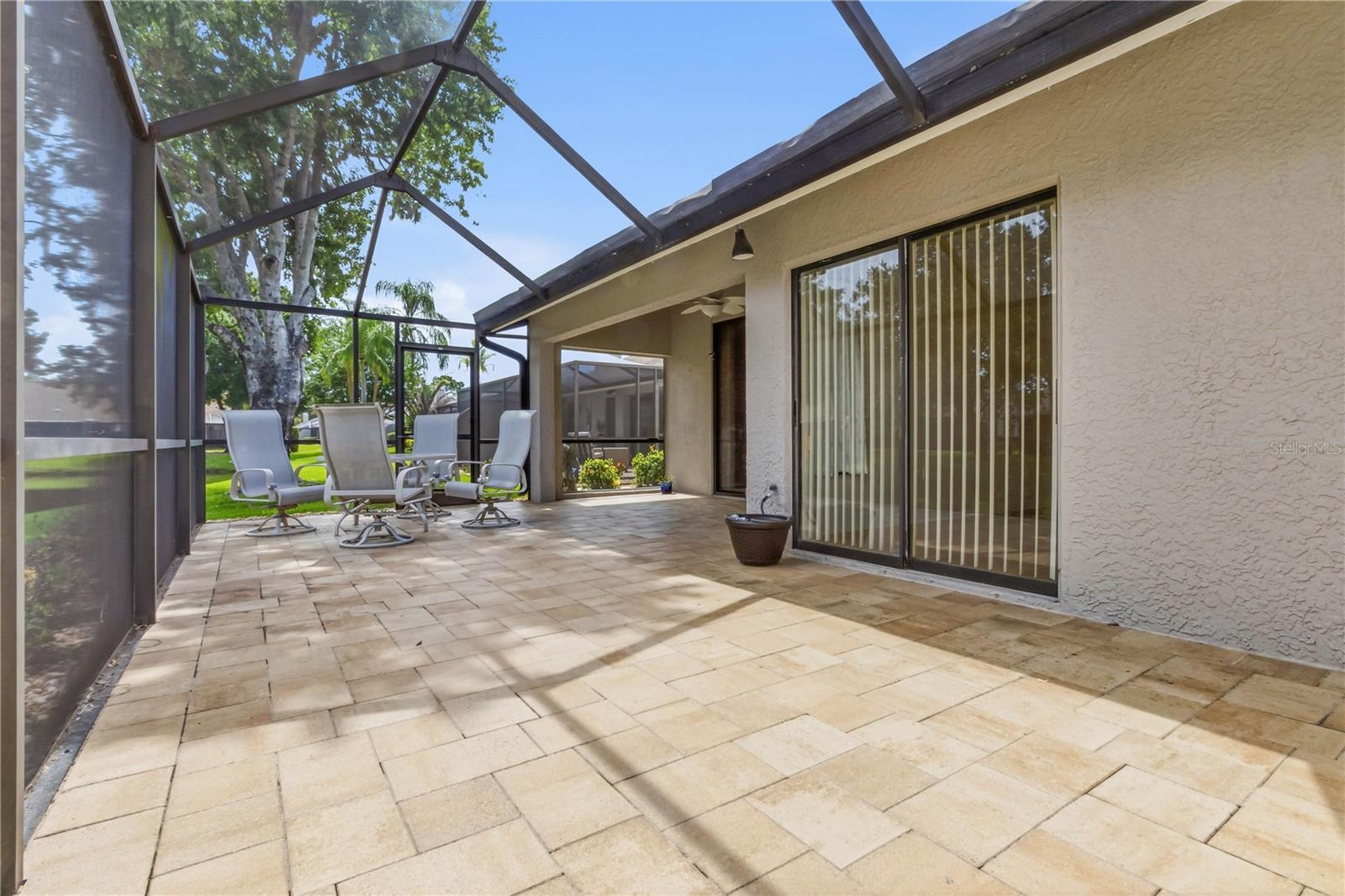 SALEM SQUARE - Residential