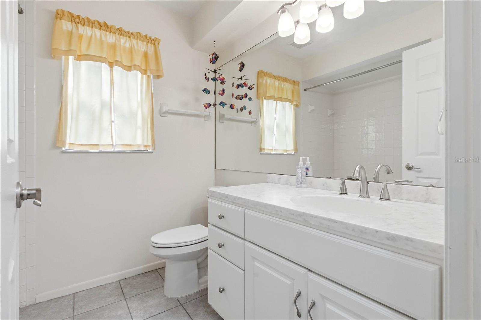 SALEM SQUARE - Residential