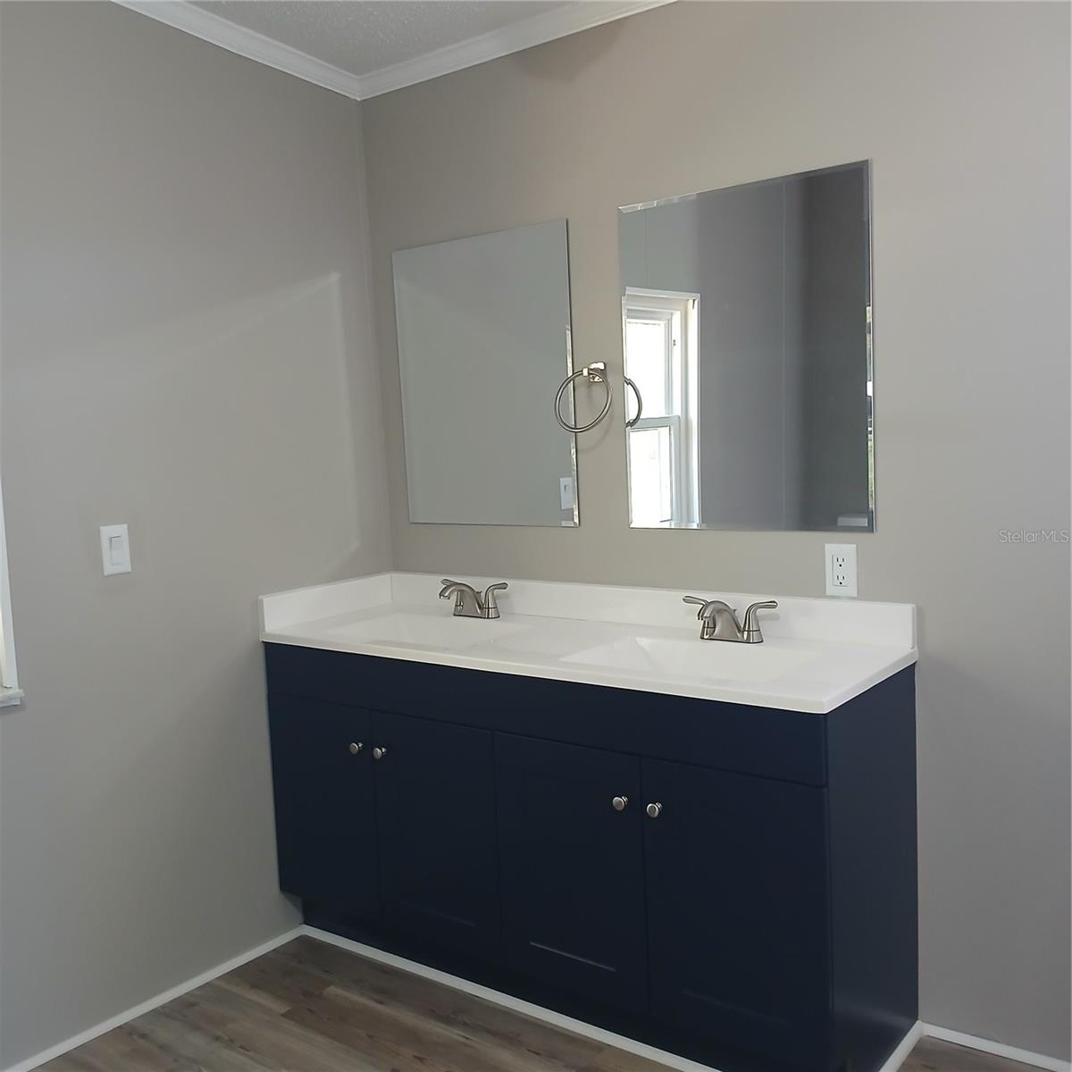 CRYSTAL POINTE UNIT 01 - Residential