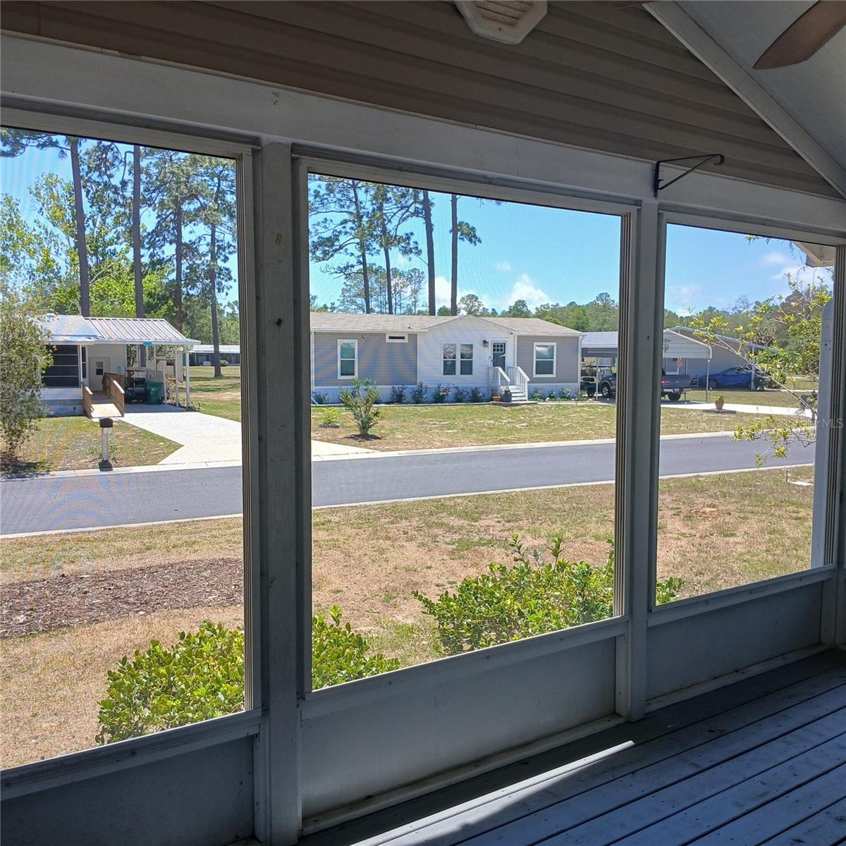 CRYSTAL POINTE UNIT 01 - Residential