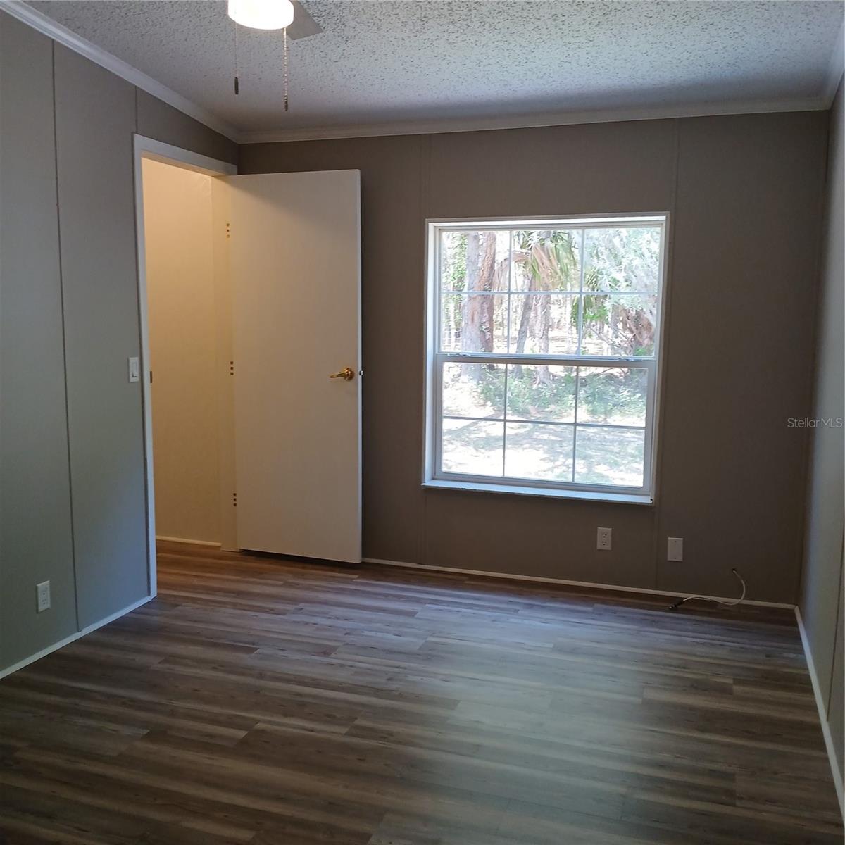 CRYSTAL POINTE UNIT 01 - Residential