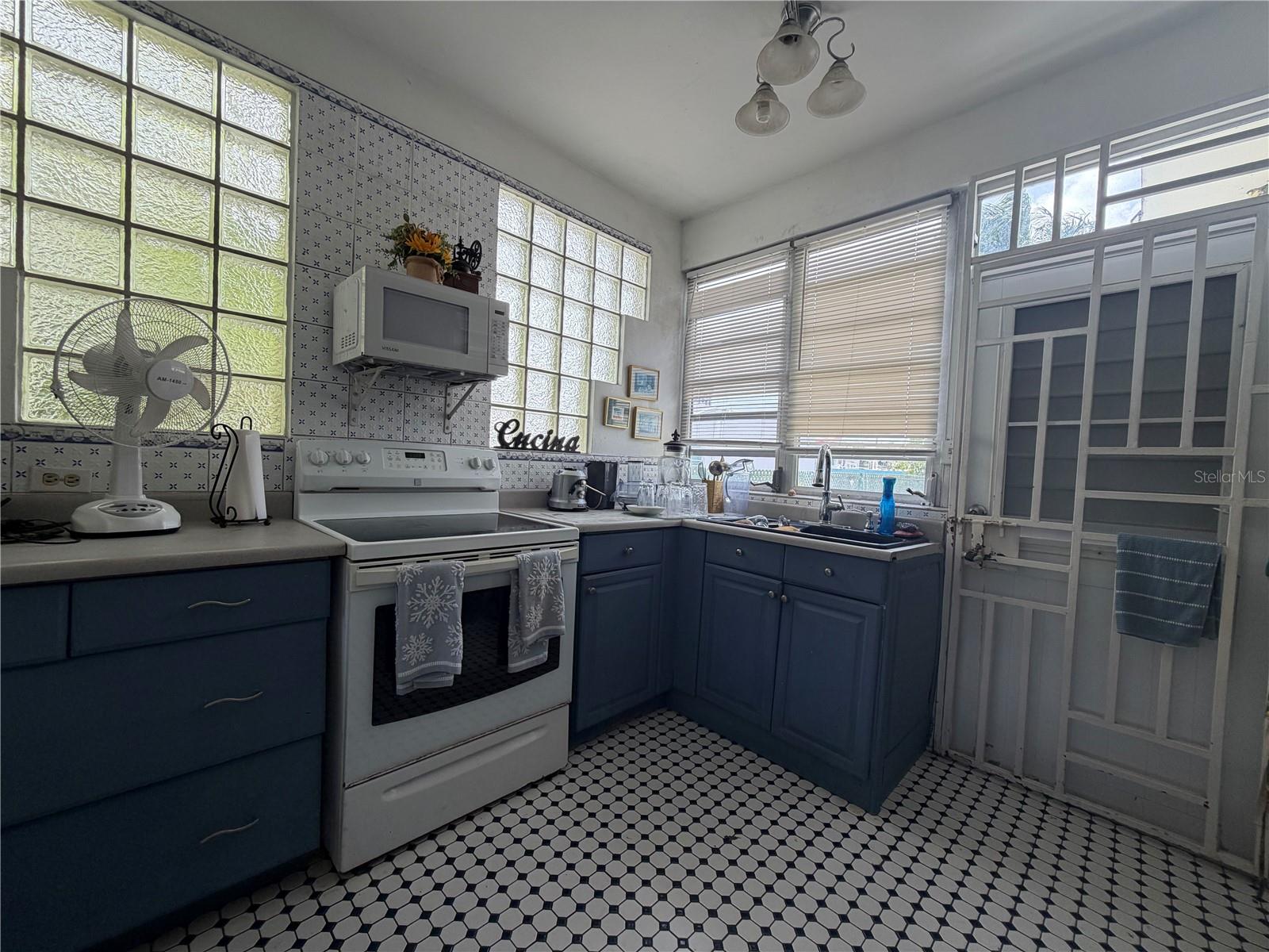 URB ALTAMIRA SAN JUAN - Residential
