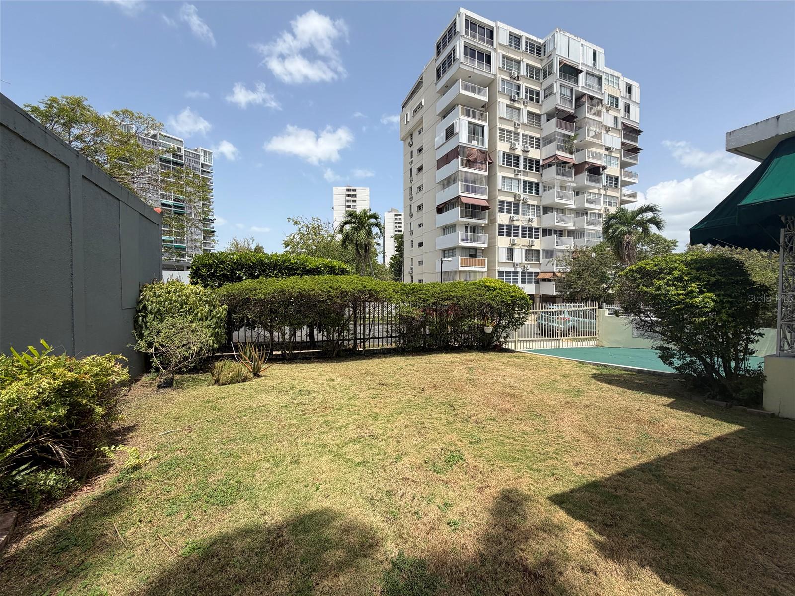 URB ALTAMIRA SAN JUAN - Residential