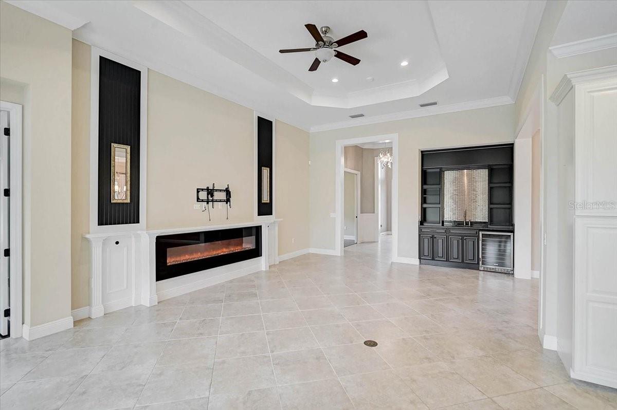 COUNTRY CLUB EAST AT LAKEWOOD RANCH SS - Residential