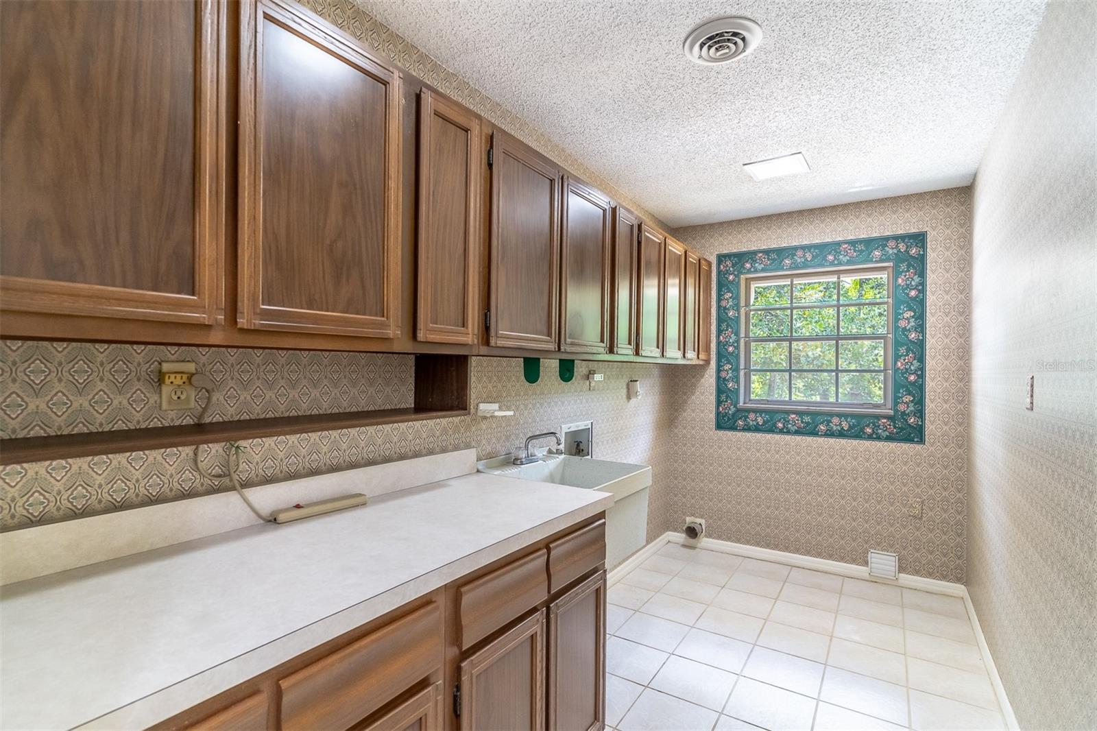 SWEETWATER OAKS SEC 02 - Residential