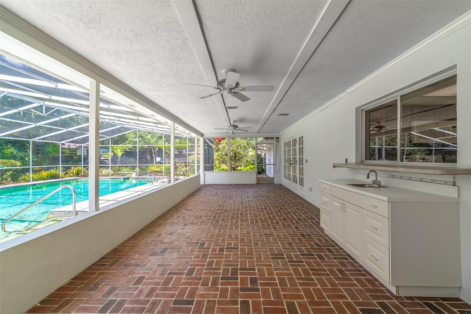 SWEETWATER OAKS SEC 02 - Residential