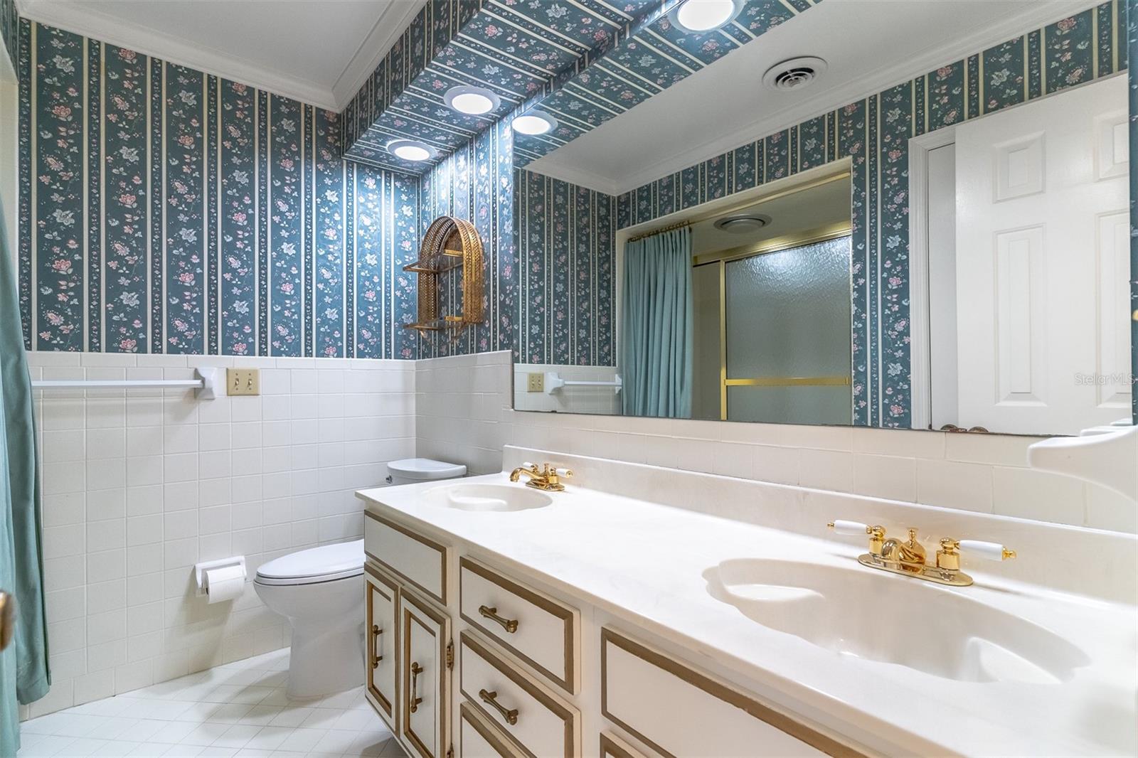 SWEETWATER OAKS SEC 02 - Residential