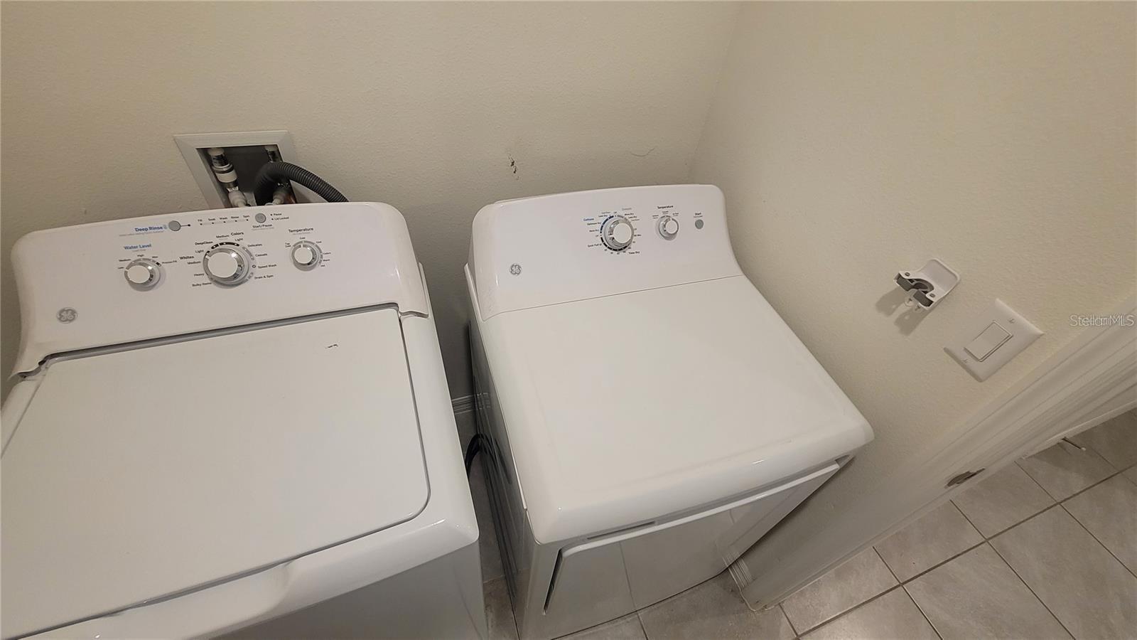 LAKE CHARLES RESIDENCE PH 1B - Residential Lease