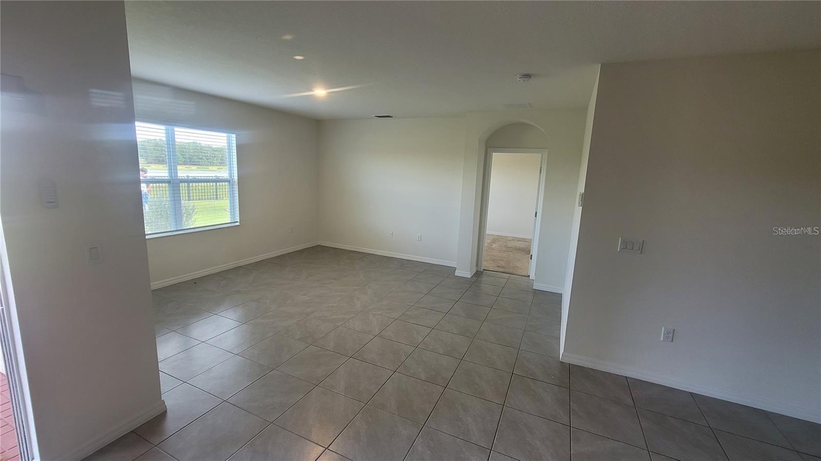 LAKE CHARLES RESIDENCE PH 1B - Residential Lease