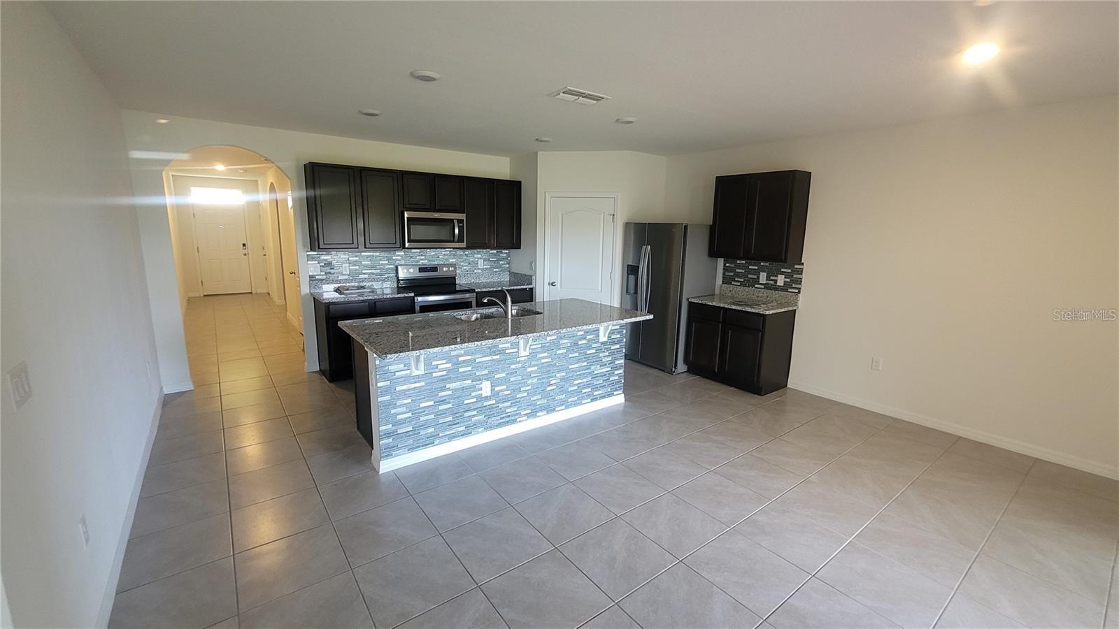 LAKE CHARLES RESIDENCE PH 1B - Residential Lease