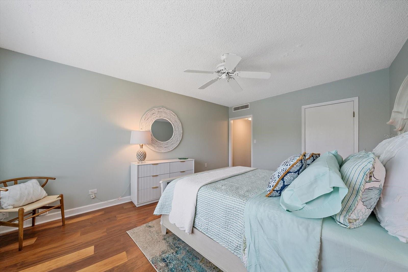 SANDS POINT - Residential