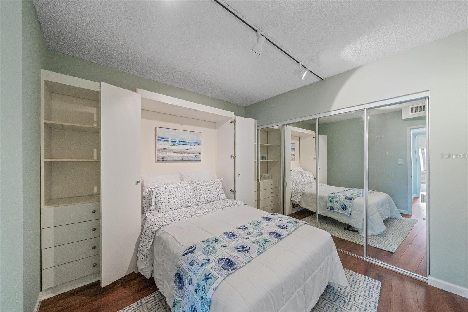 SANDS POINT - Residential