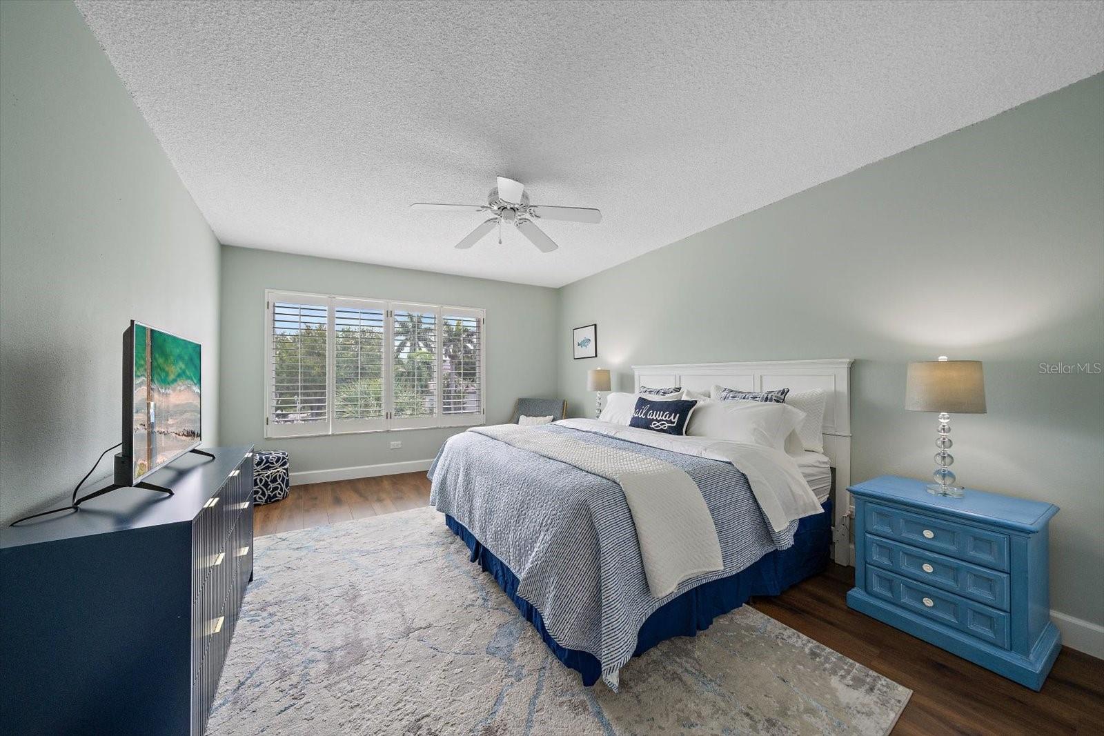 SANDS POINT - Residential