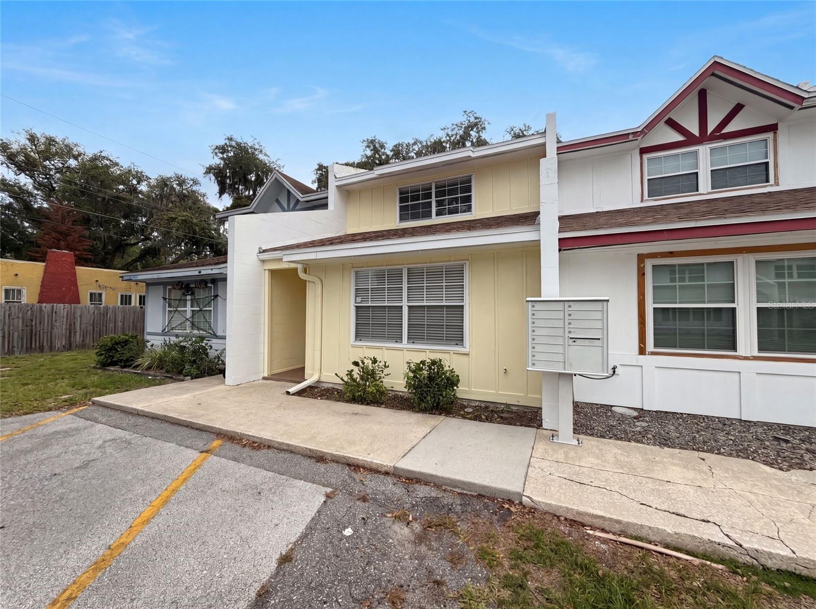 PARK AVE VILLAS - Residential