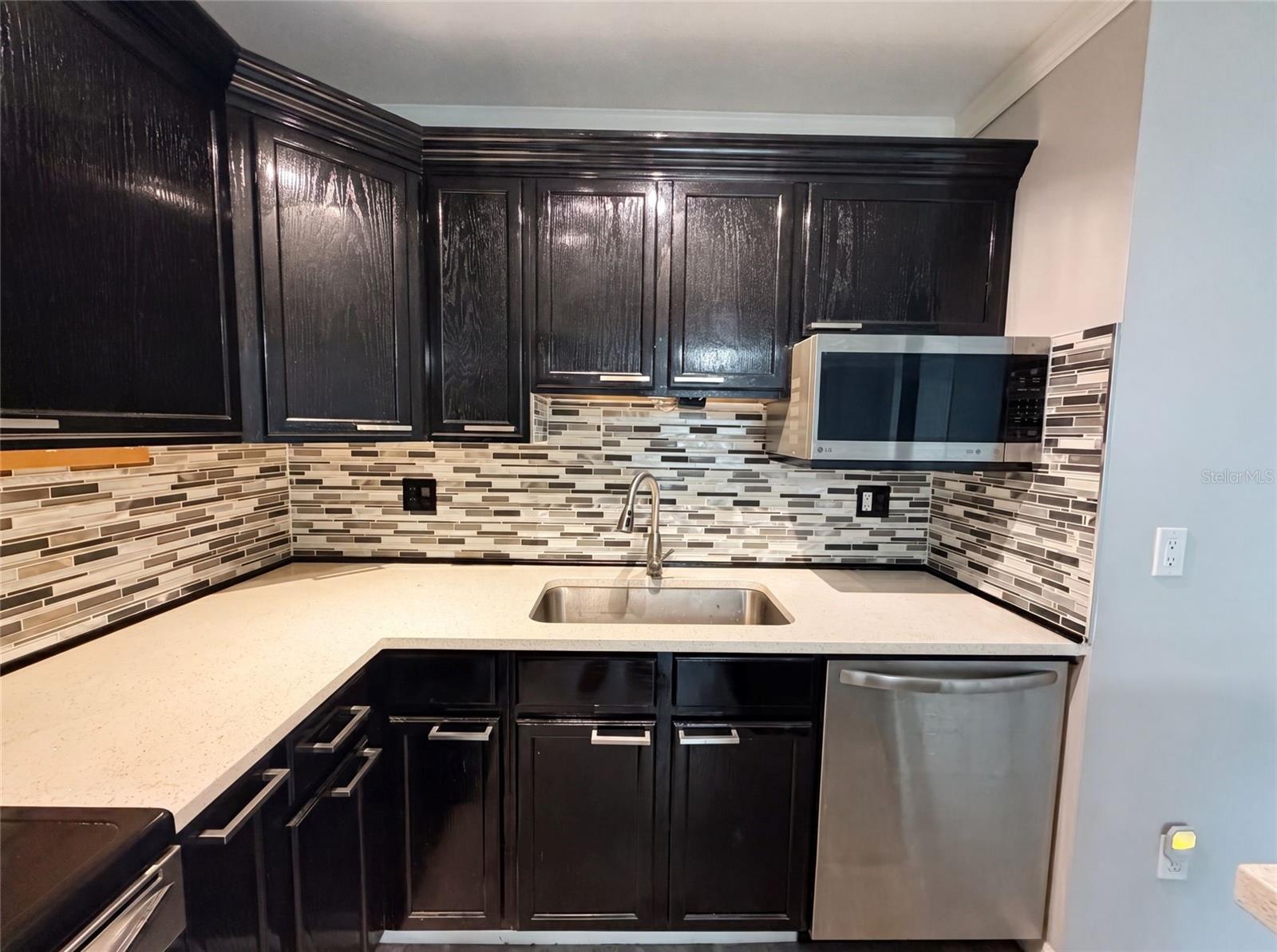 PARK AVE VILLAS - Residential