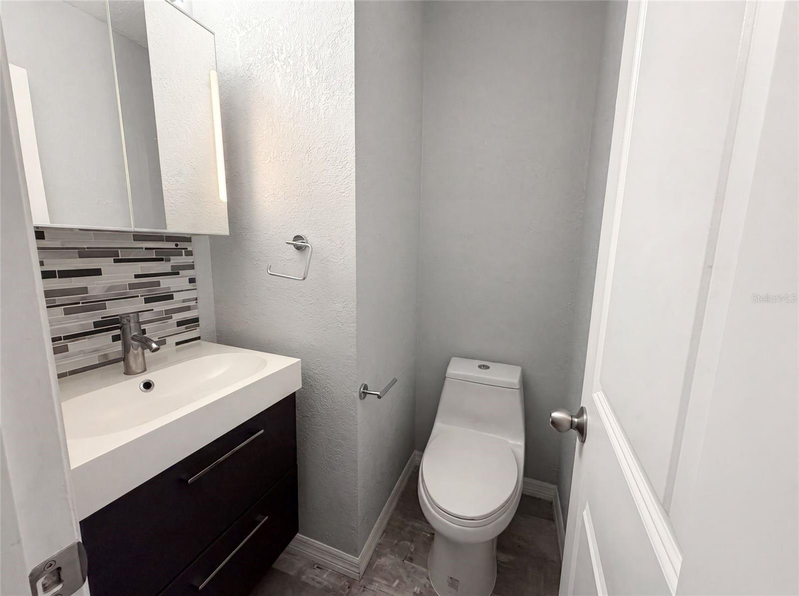 PARK AVE VILLAS - Residential