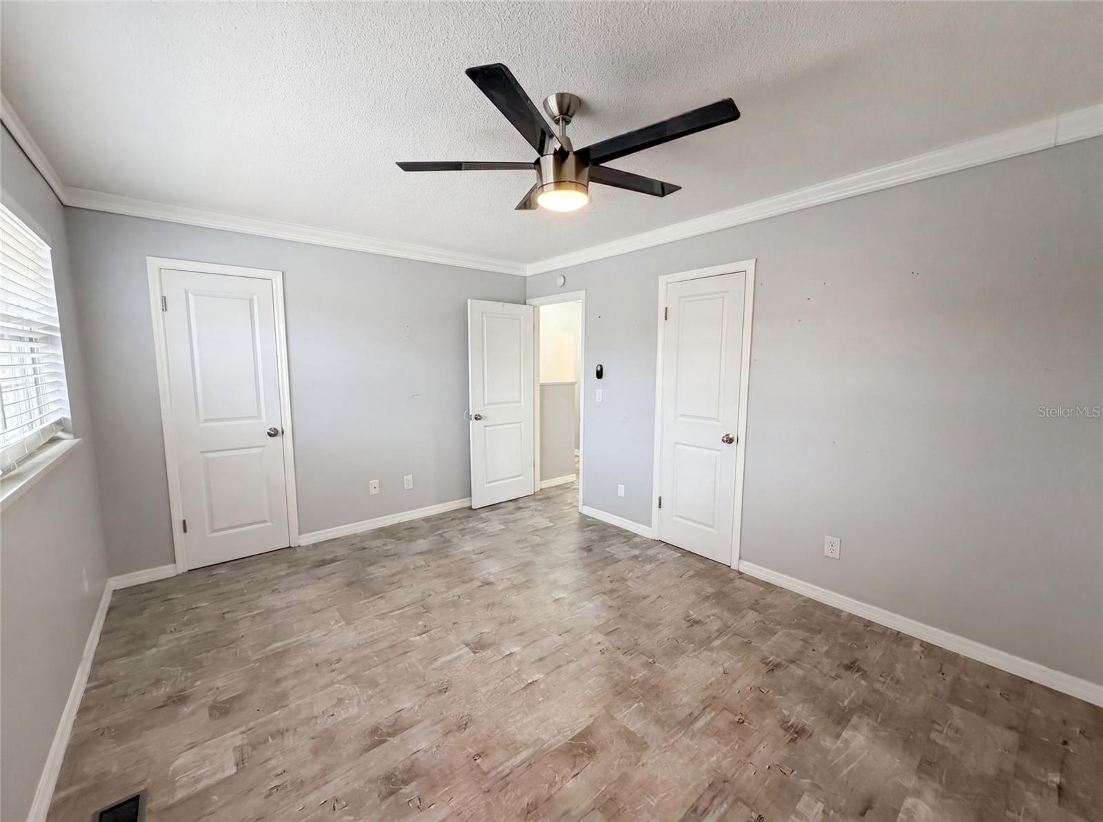 PARK AVE VILLAS - Residential