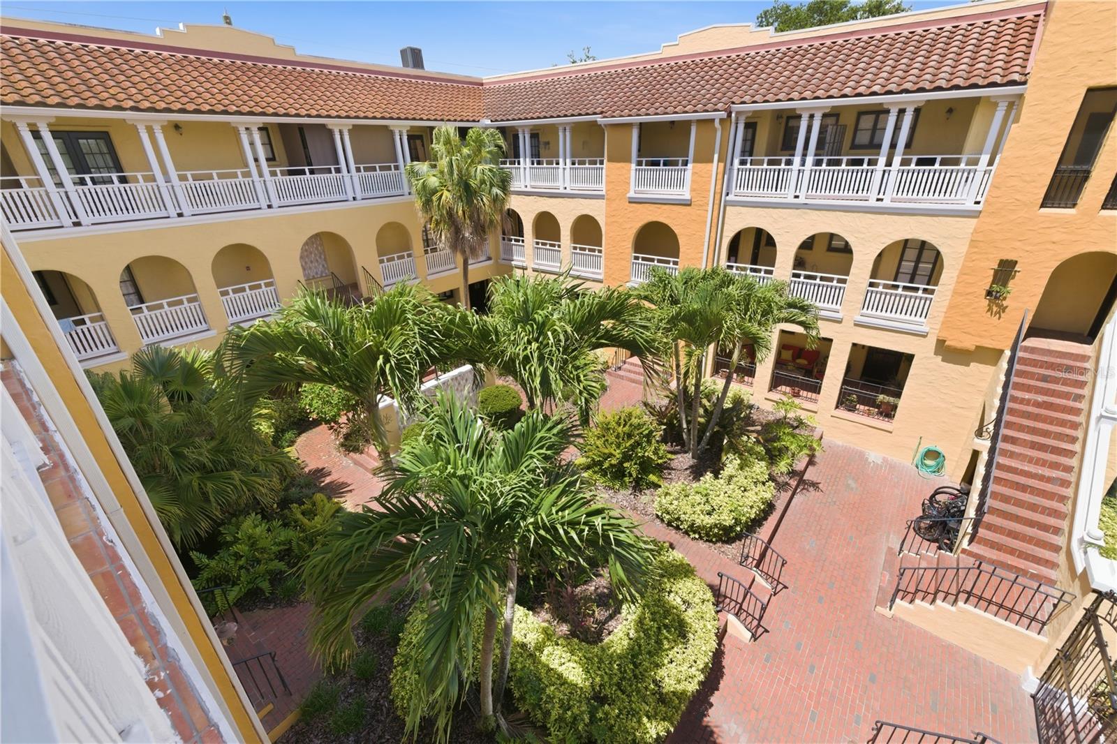 HEGRADO CONDO - Residential
