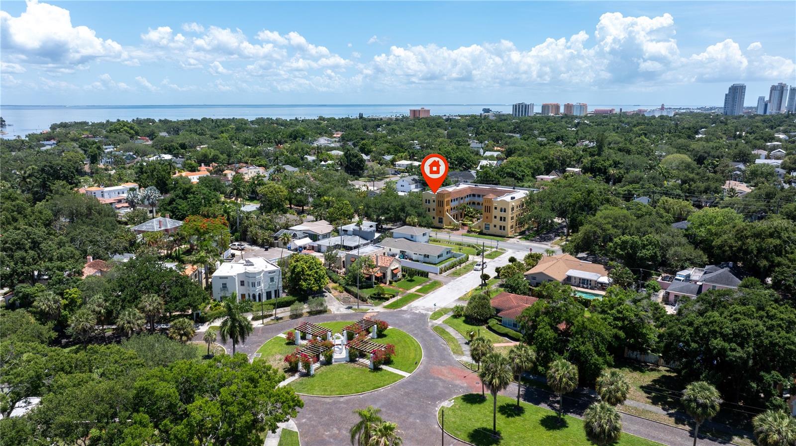HEGRADO CONDO - Residential