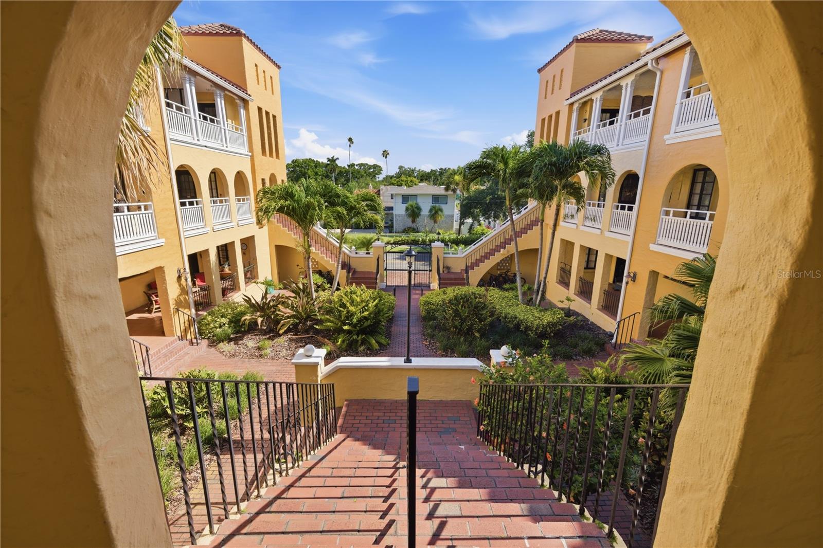 HEGRADO CONDO - Residential