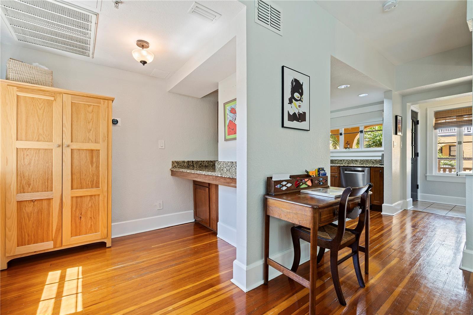 HEGRADO CONDO - Residential