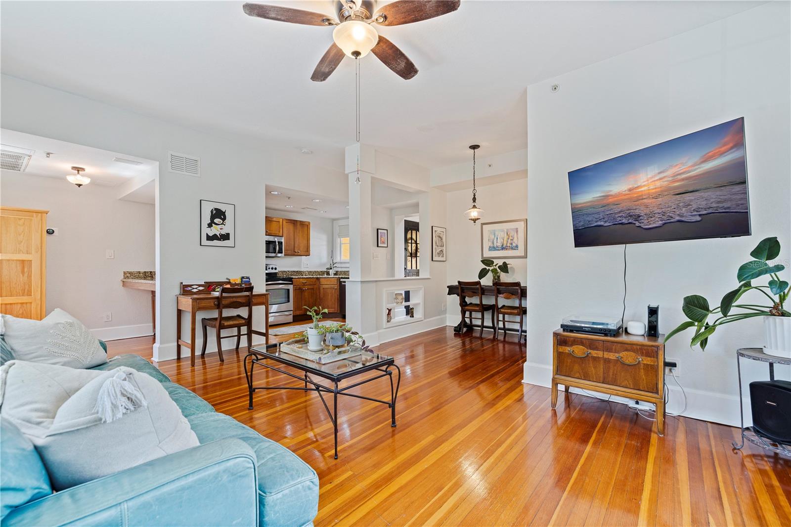 HEGRADO CONDO - Residential