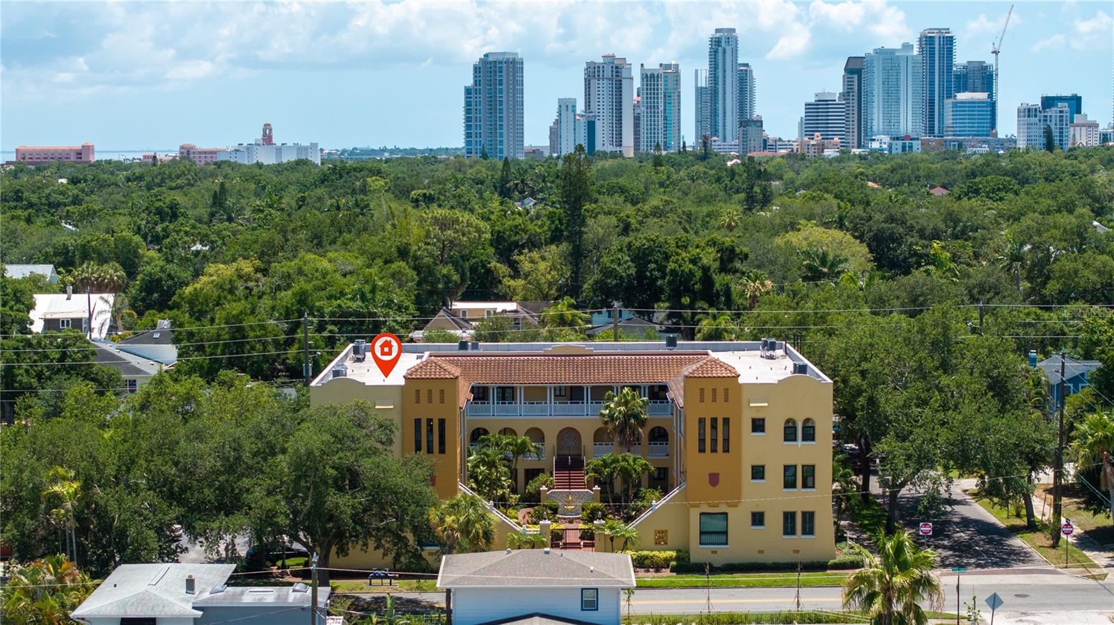 HEGRADO CONDO - Residential