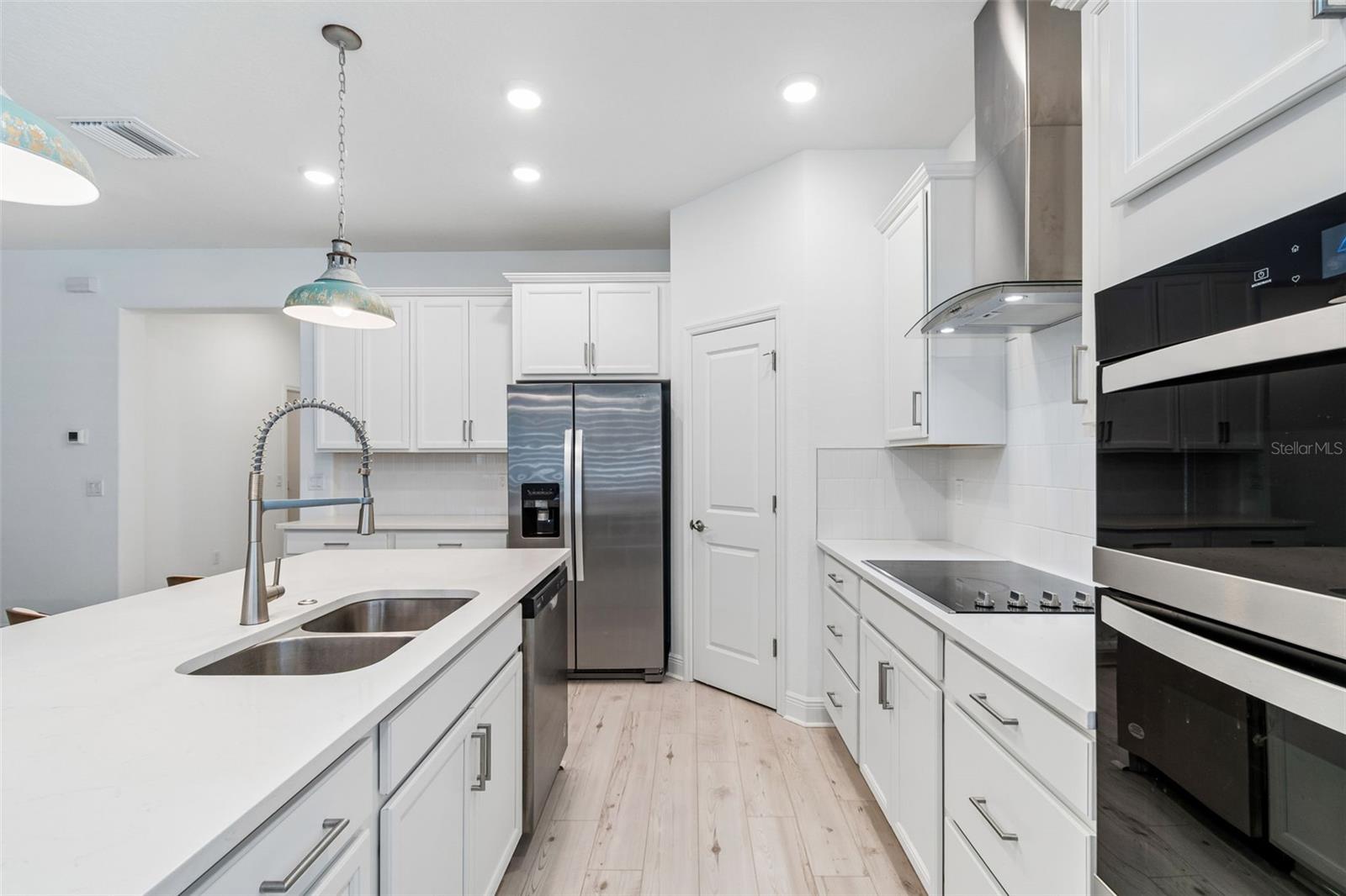 NORTH LAKE TRAIL - Residential