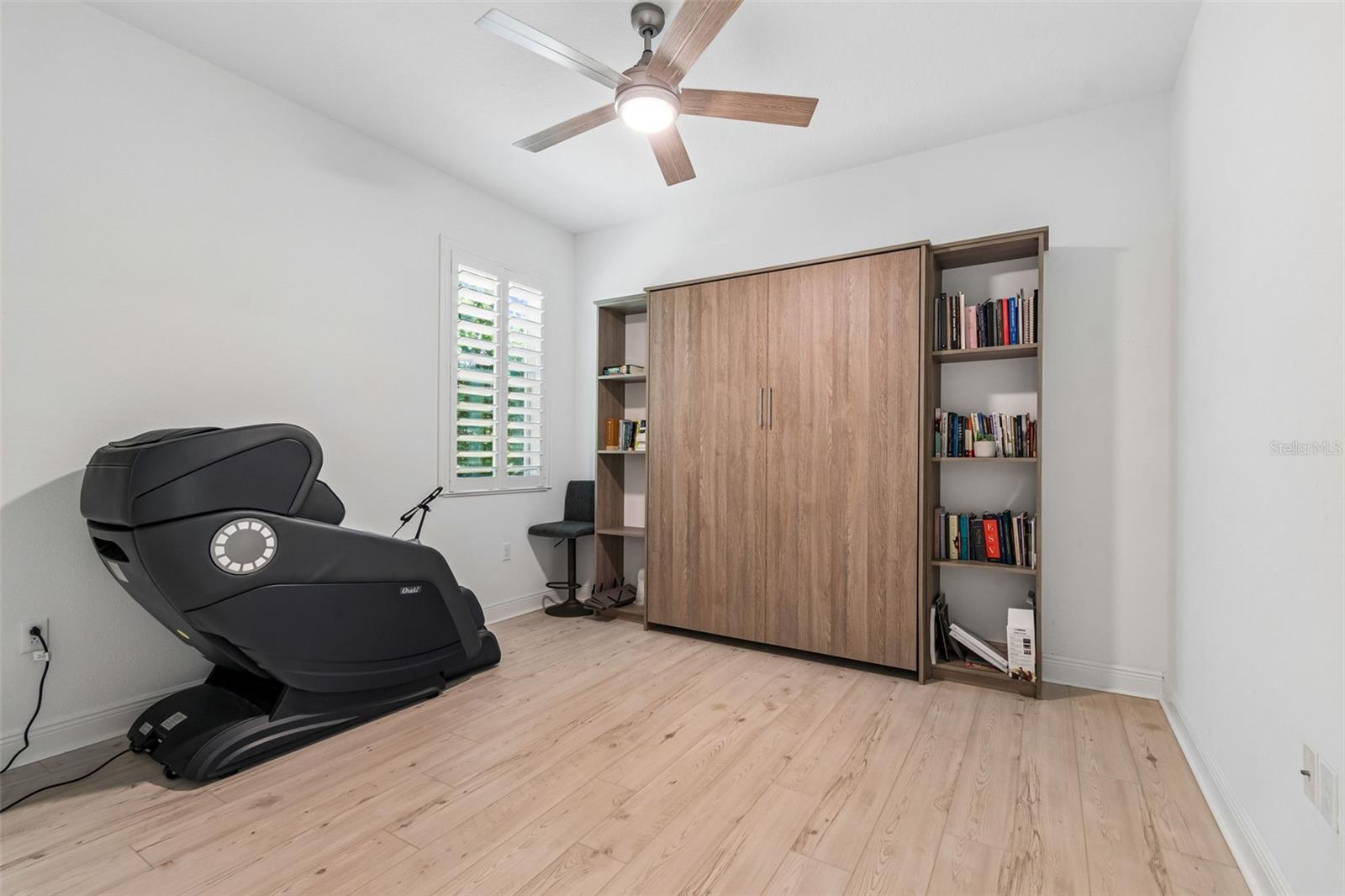 NORTH LAKE TRAIL - Residential