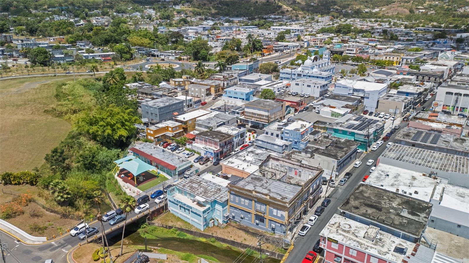 BARRIO PUEBLO - Commercial Sale