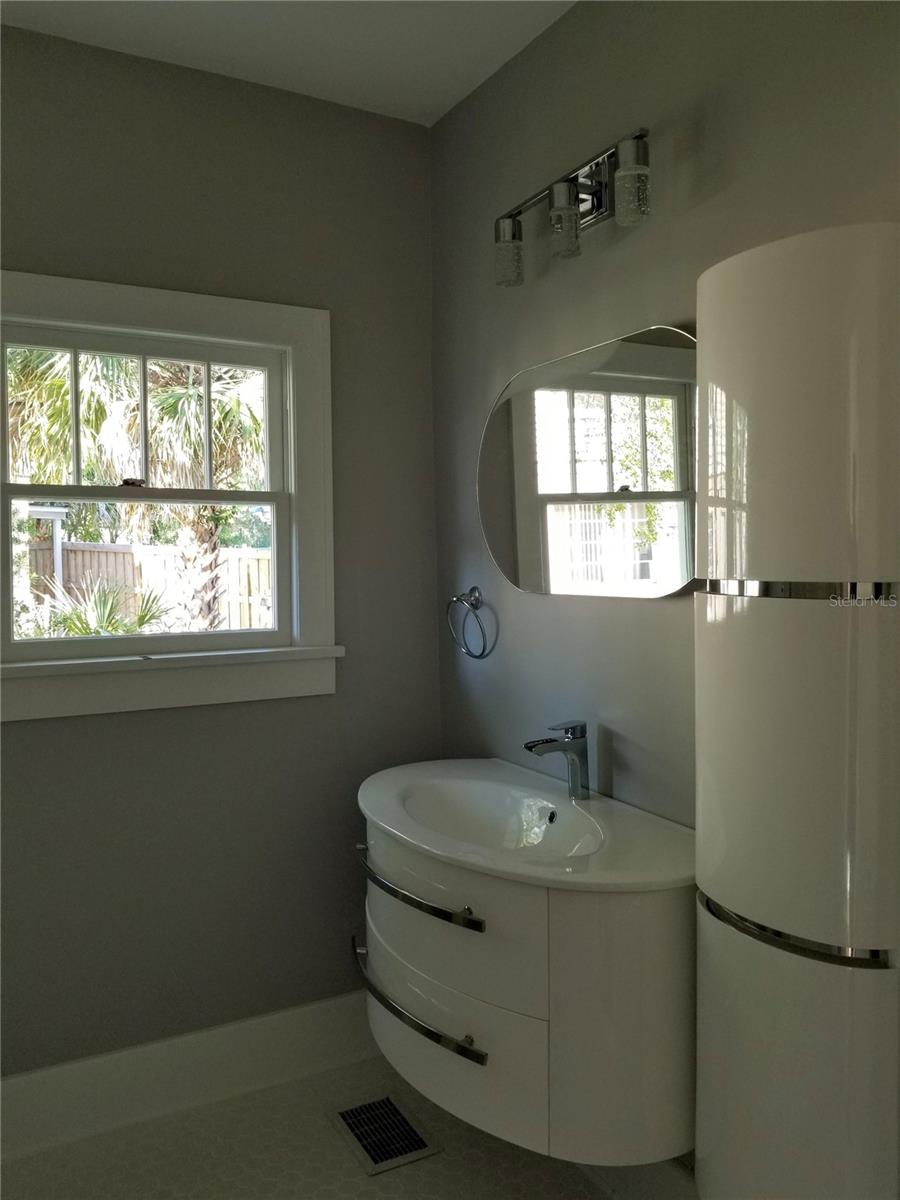WOODBROOK PLACE - Residential Lease