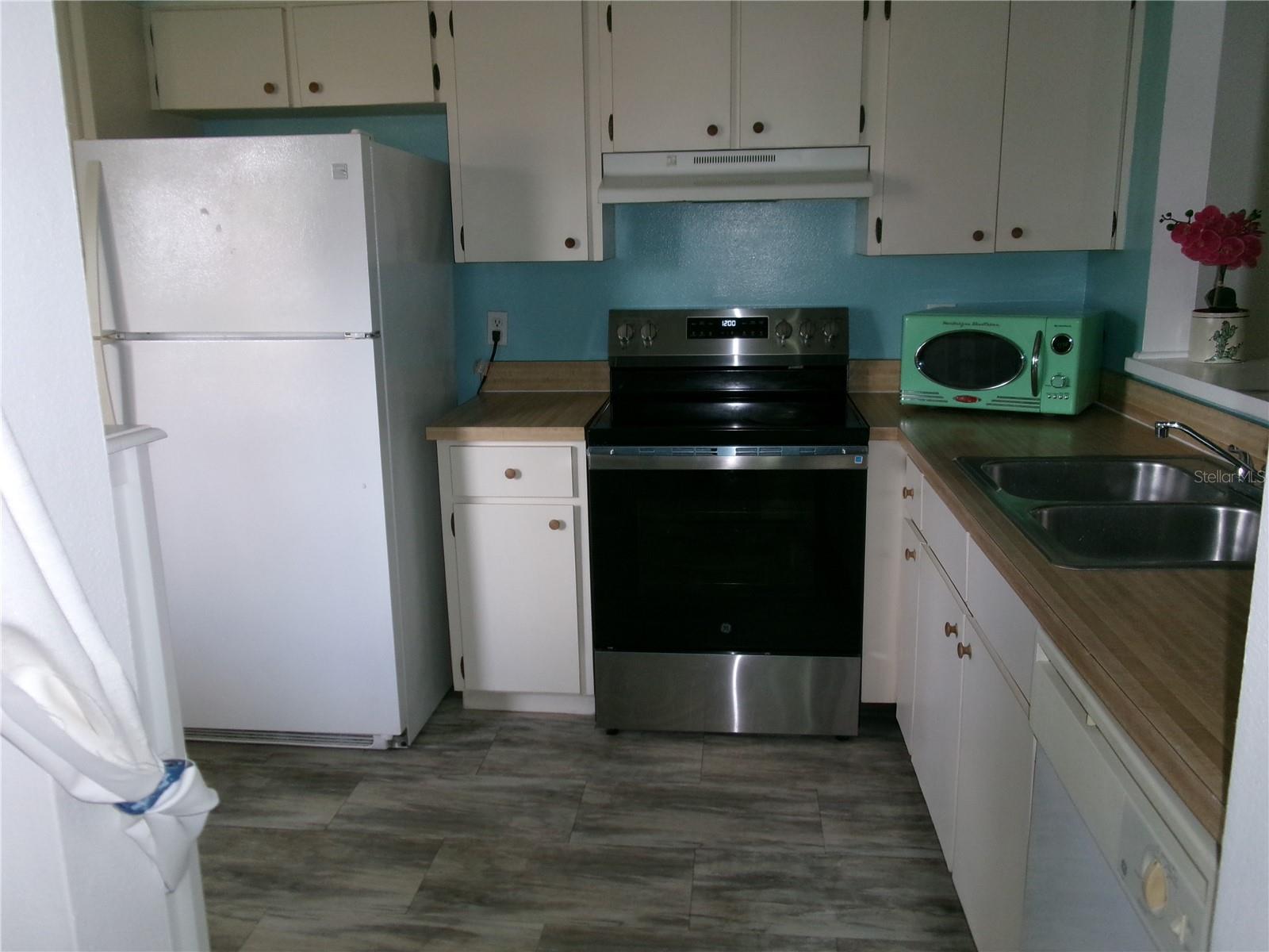 FOUNTAINS CONDO - Residential