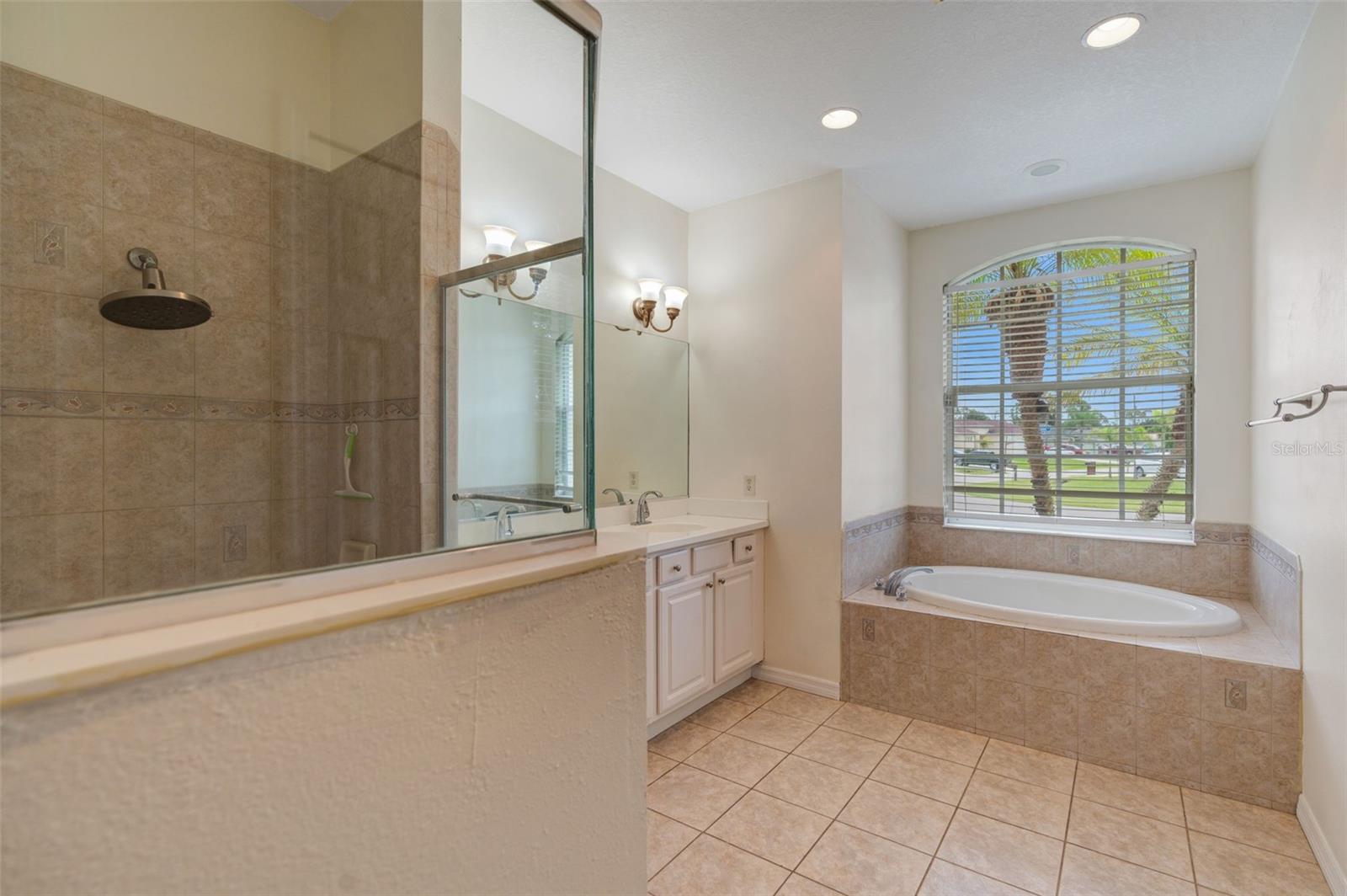 1572 - PORT CHARLOTTE SUB 25 - Residential