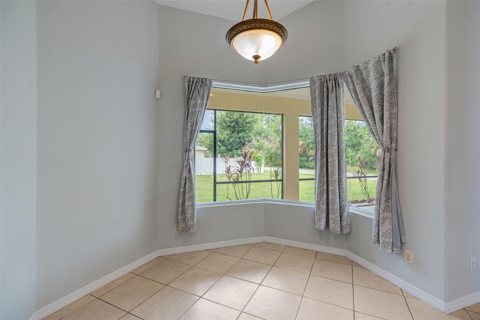 1572 - PORT CHARLOTTE SUB 25 - Residential