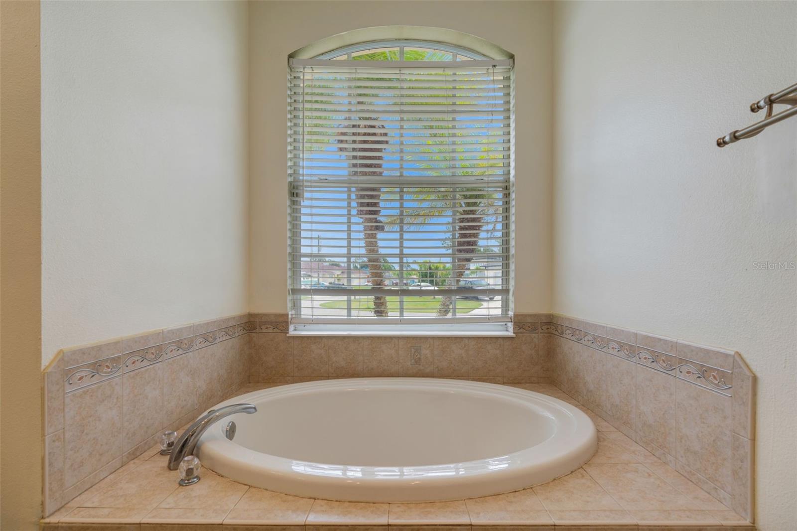 1572 - PORT CHARLOTTE SUB 25 - Residential